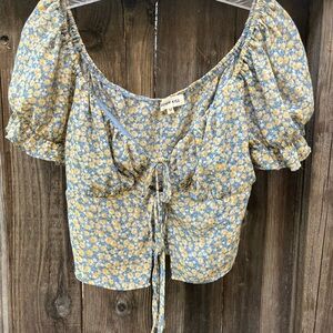 French Kiss shear floral cropped top size (M).